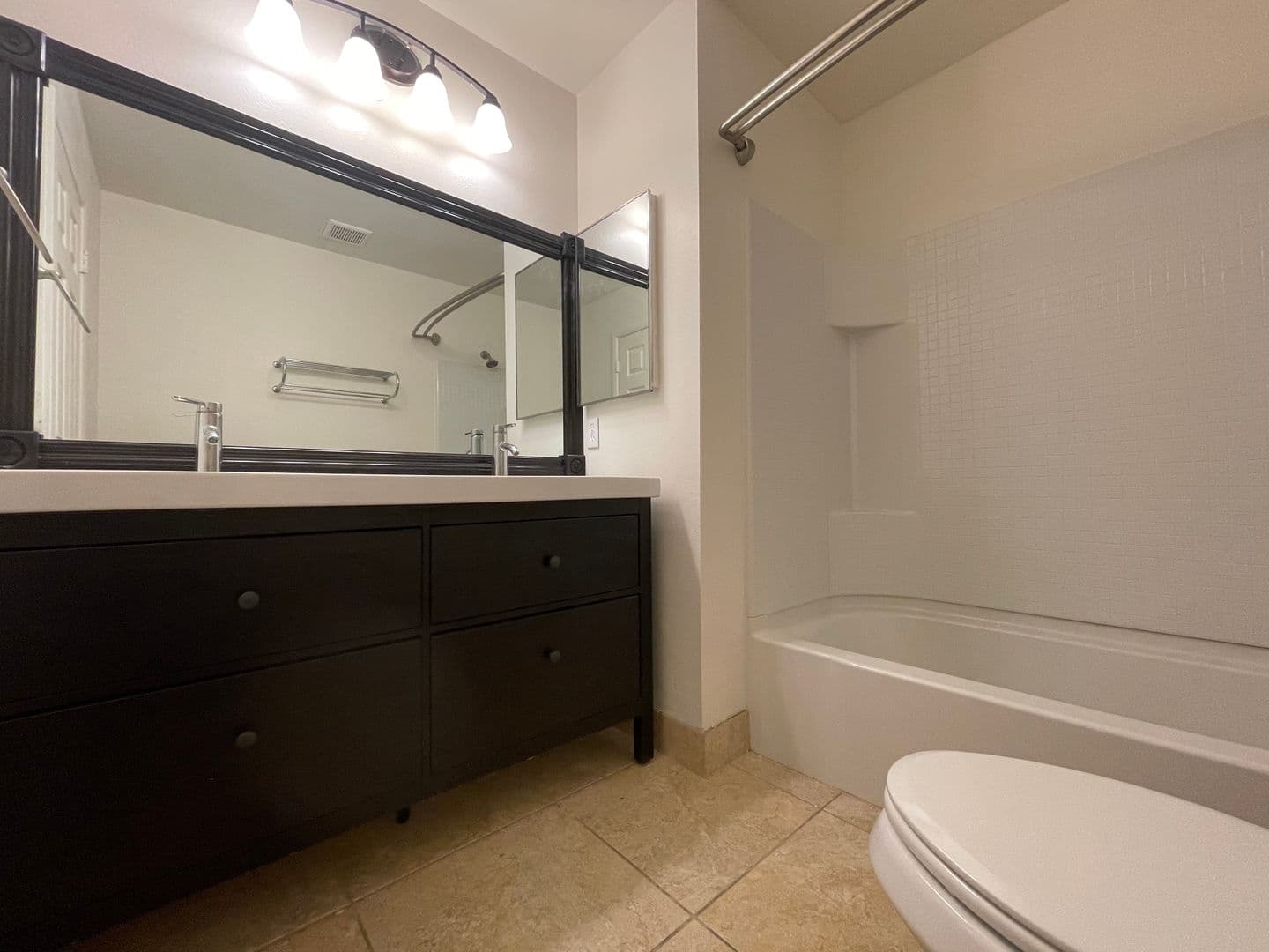 Henderson House: 314 Tamarack Dr
