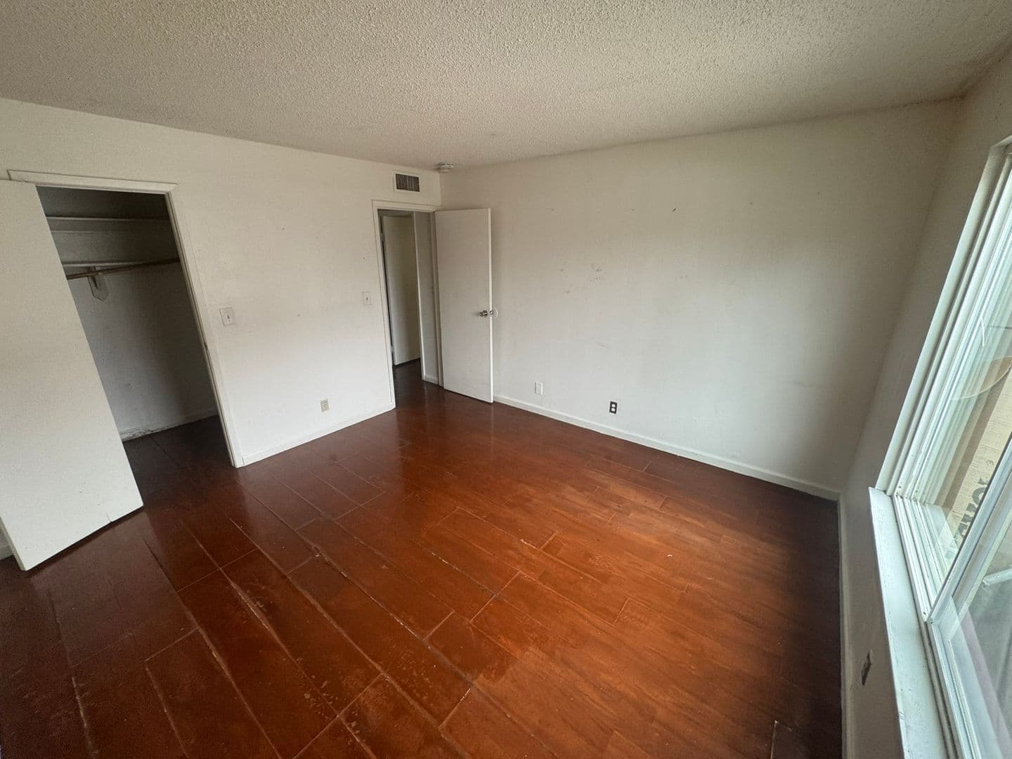 Las Vegas Apartment: 3520 Cambridge St.