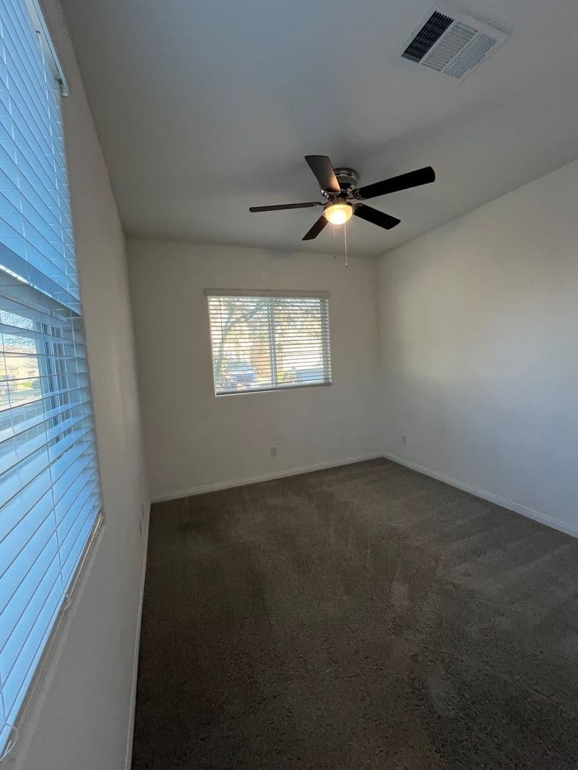 Las Vegas House: 1633 Mankato Ct.