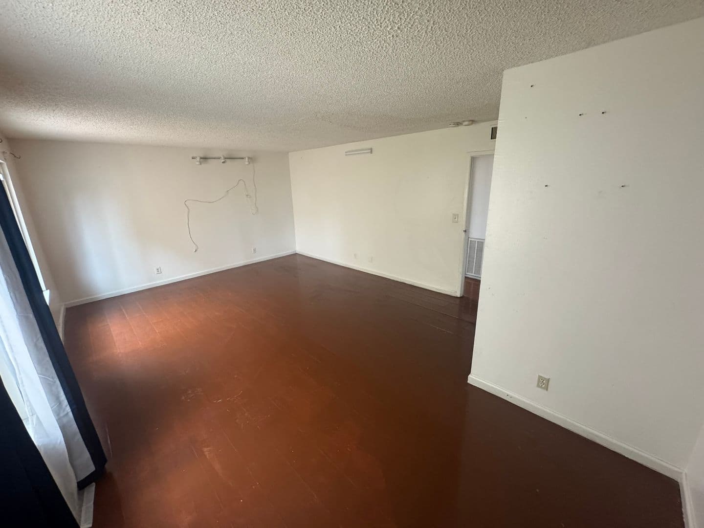 Las Vegas Apartment: 3520 Cambridge St.
