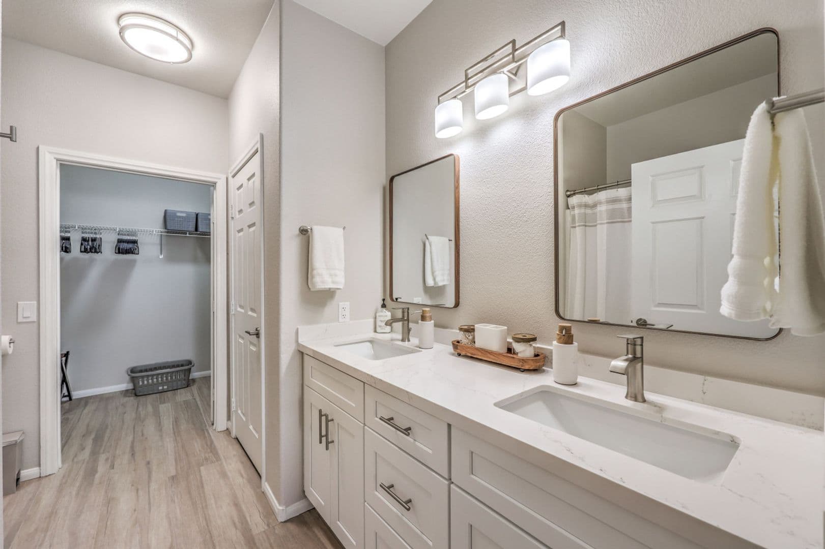 Henderson Condo: 855 N. Stephanie St. #1015