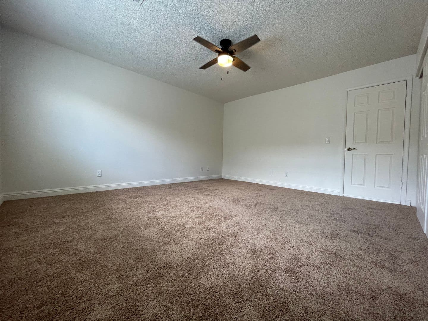 Henderson House: 314 Tamarack Dr