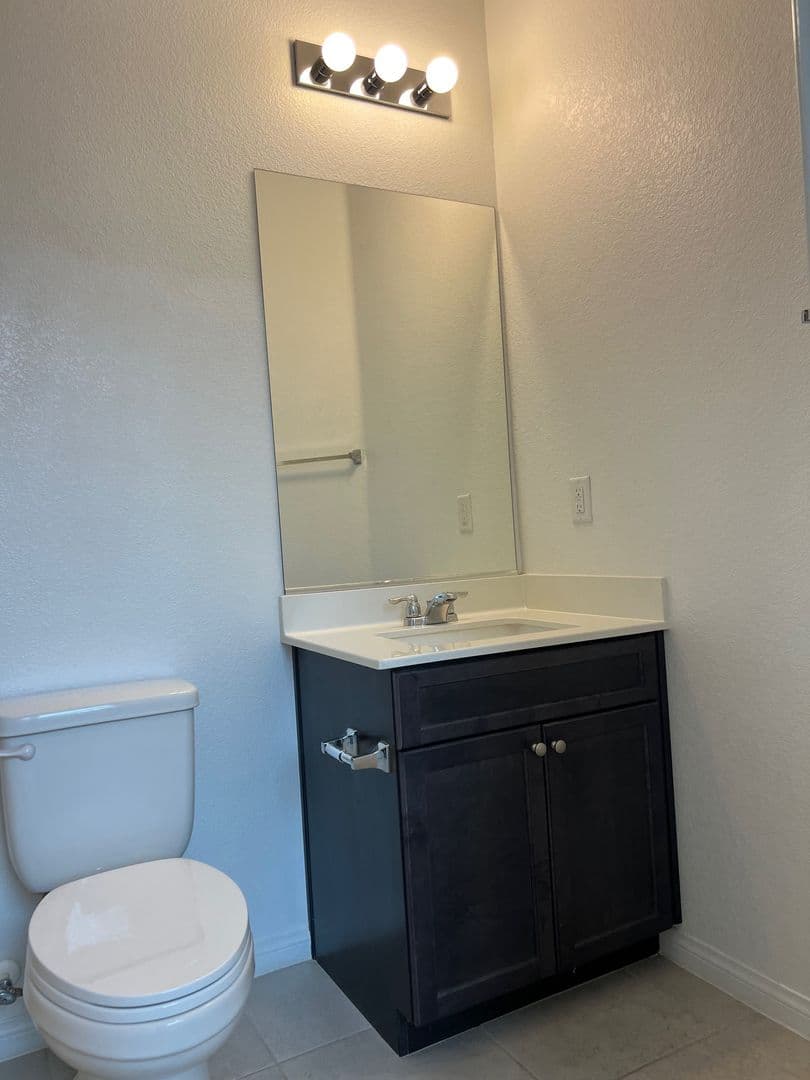 Las Vegas House: 1633 Mankato Ct.