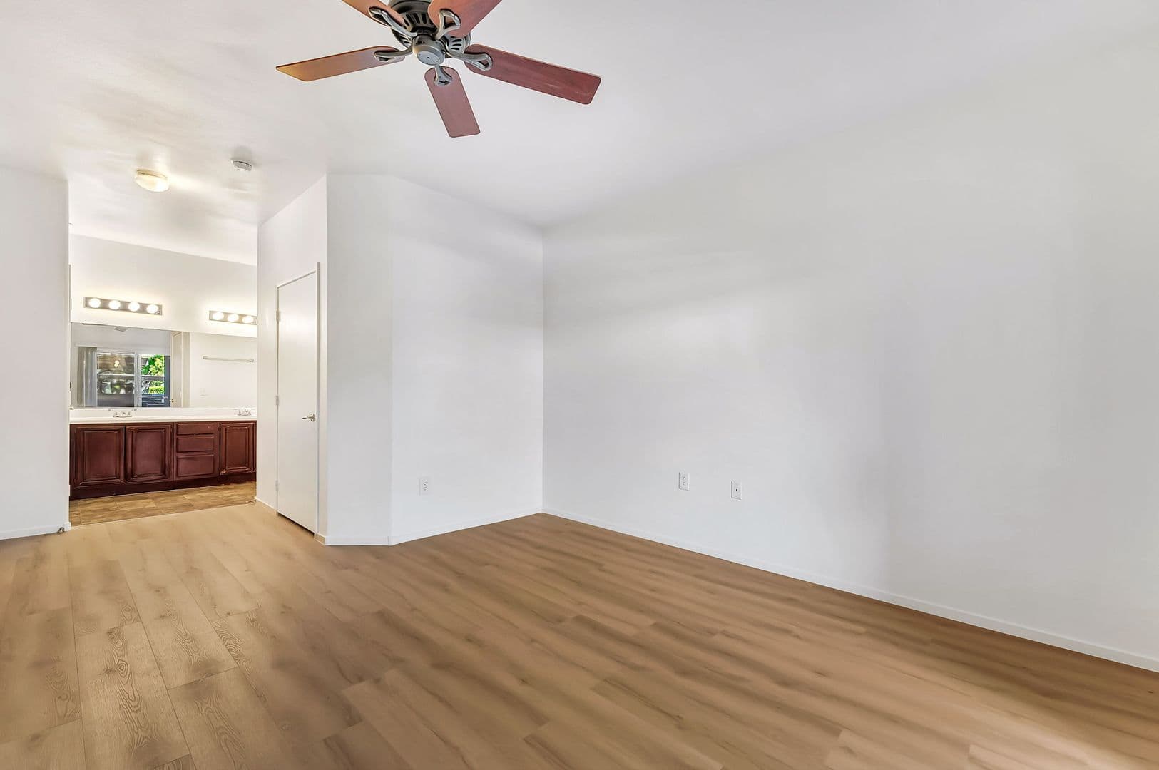 Las Vegas House: 10245 S Maryland Pkwy #176