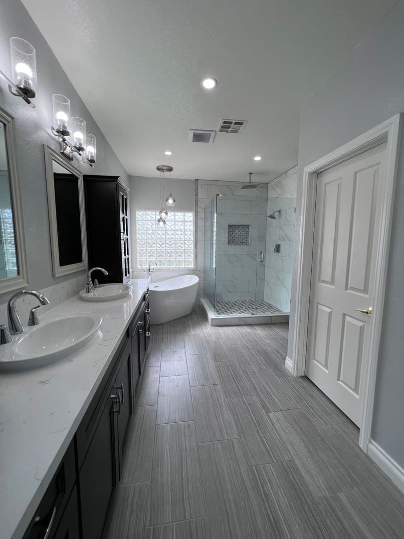 Henderson House: 678 Kentons Run Avenue