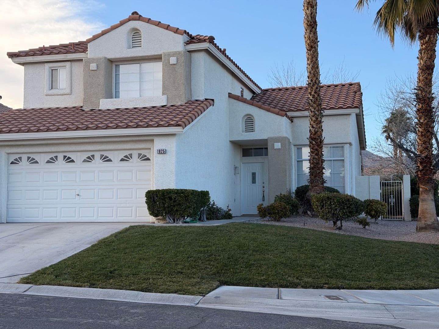 Las Vegas House: 1825 Sierra Oaks Ln