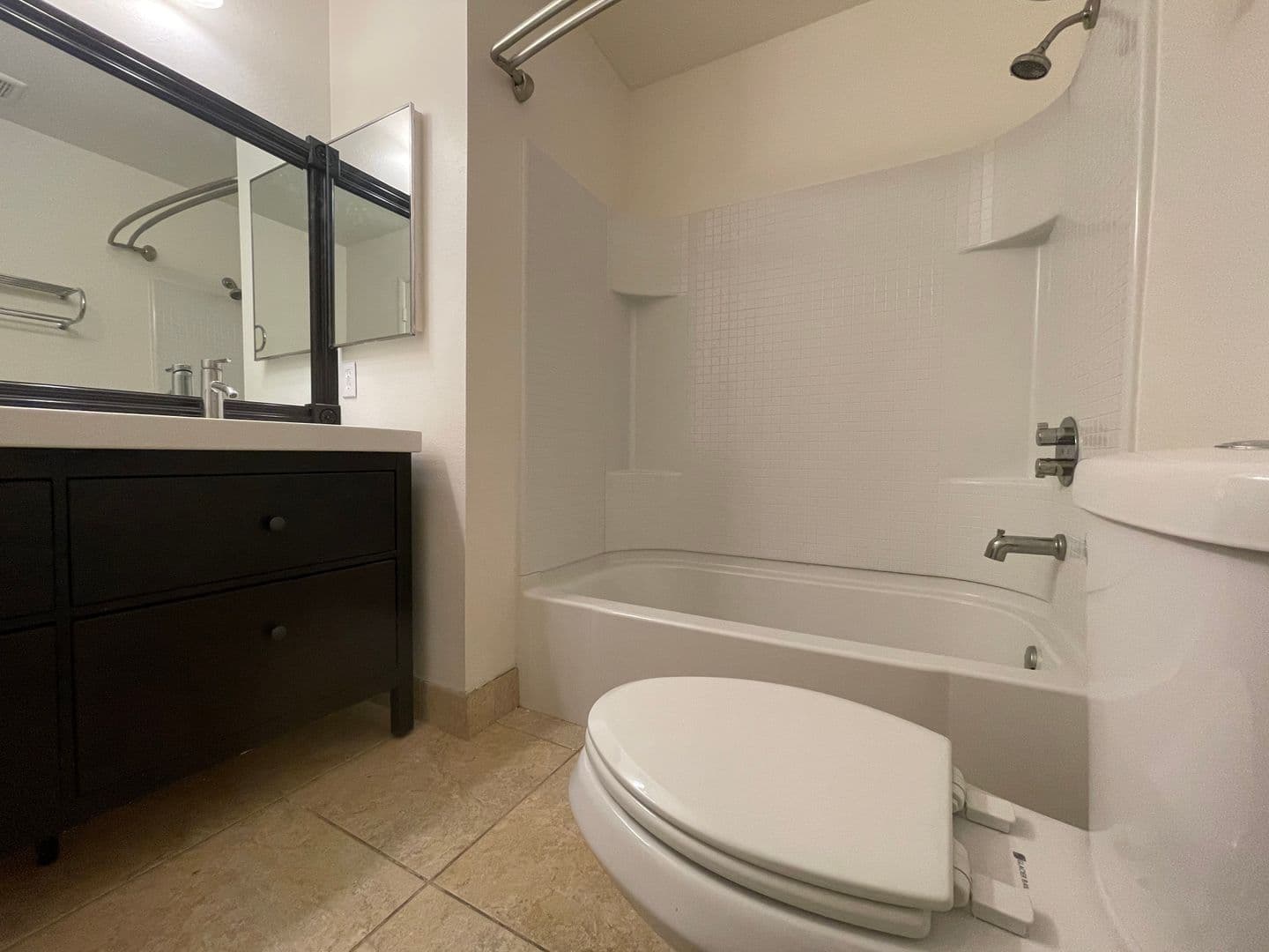 Henderson House: 314 Tamarack Dr