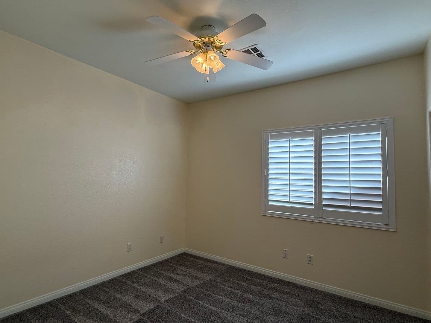 Henderson House: 678 Kentons Run Avenue