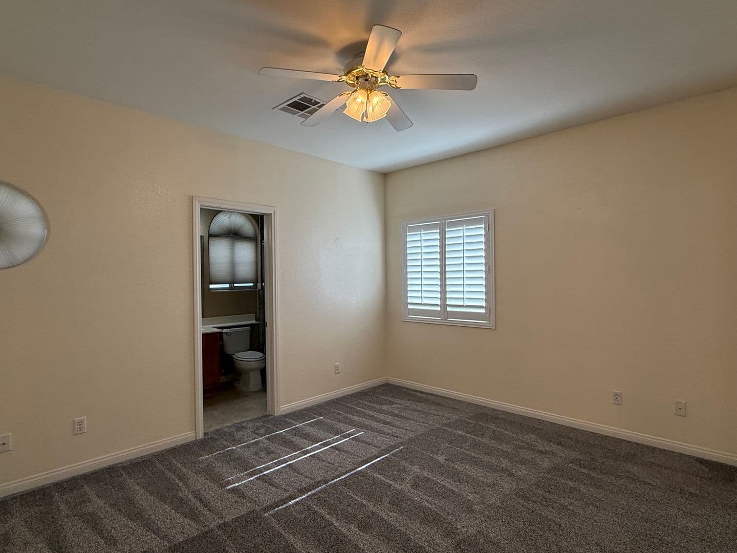 Henderson House: 678 Kentons Run Avenue