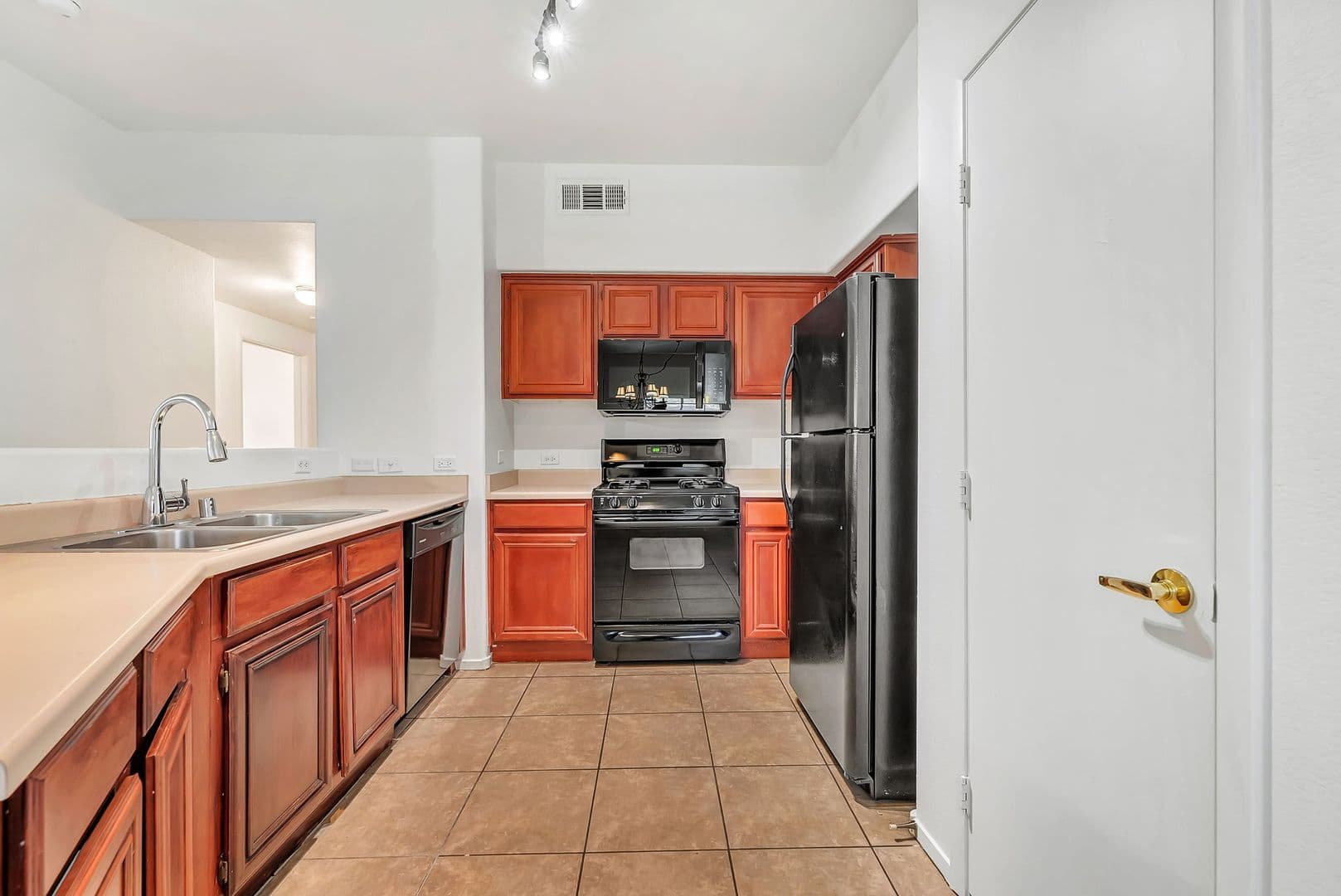 Las Vegas House: 10245 S Maryland Pkwy #176