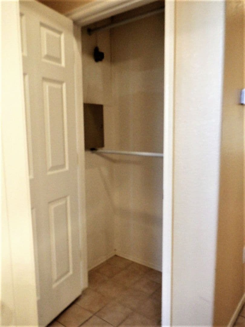 Las Vegas House: 10401 Willamette Place