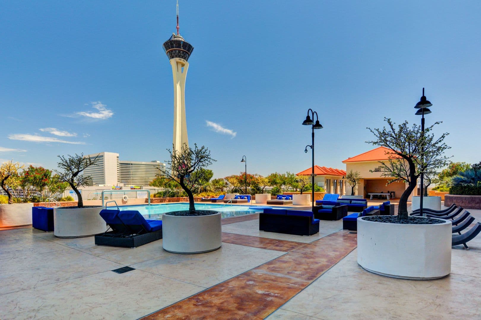 Las Vegas House: 200 W Sahara Ave. #811