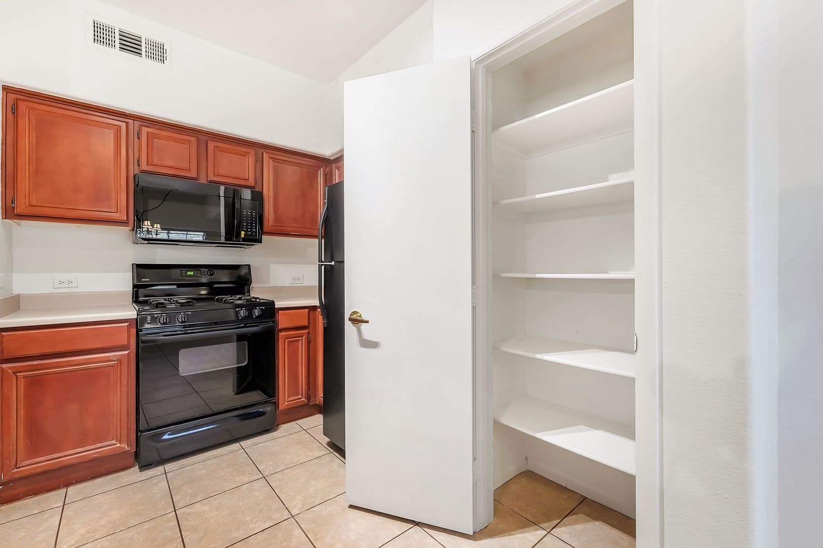 Las Vegas House: 10245 S Maryland Pkwy #176