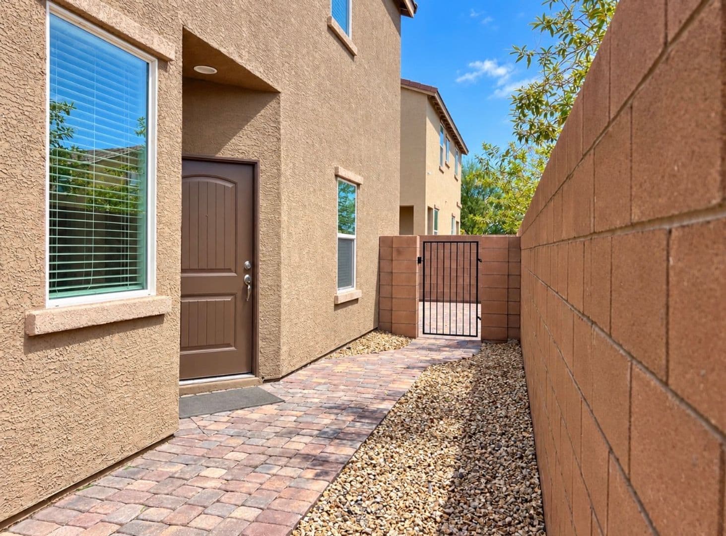 Las Vegas House: 1633 Mankato Ct.