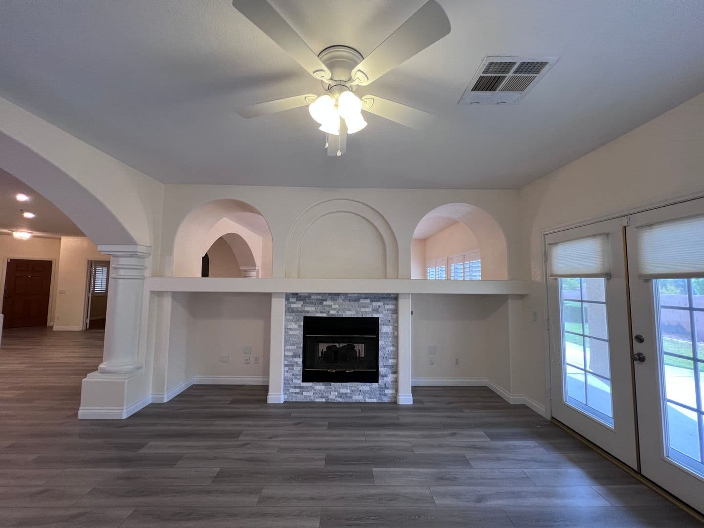 Henderson House: 678 Kentons Run Avenue