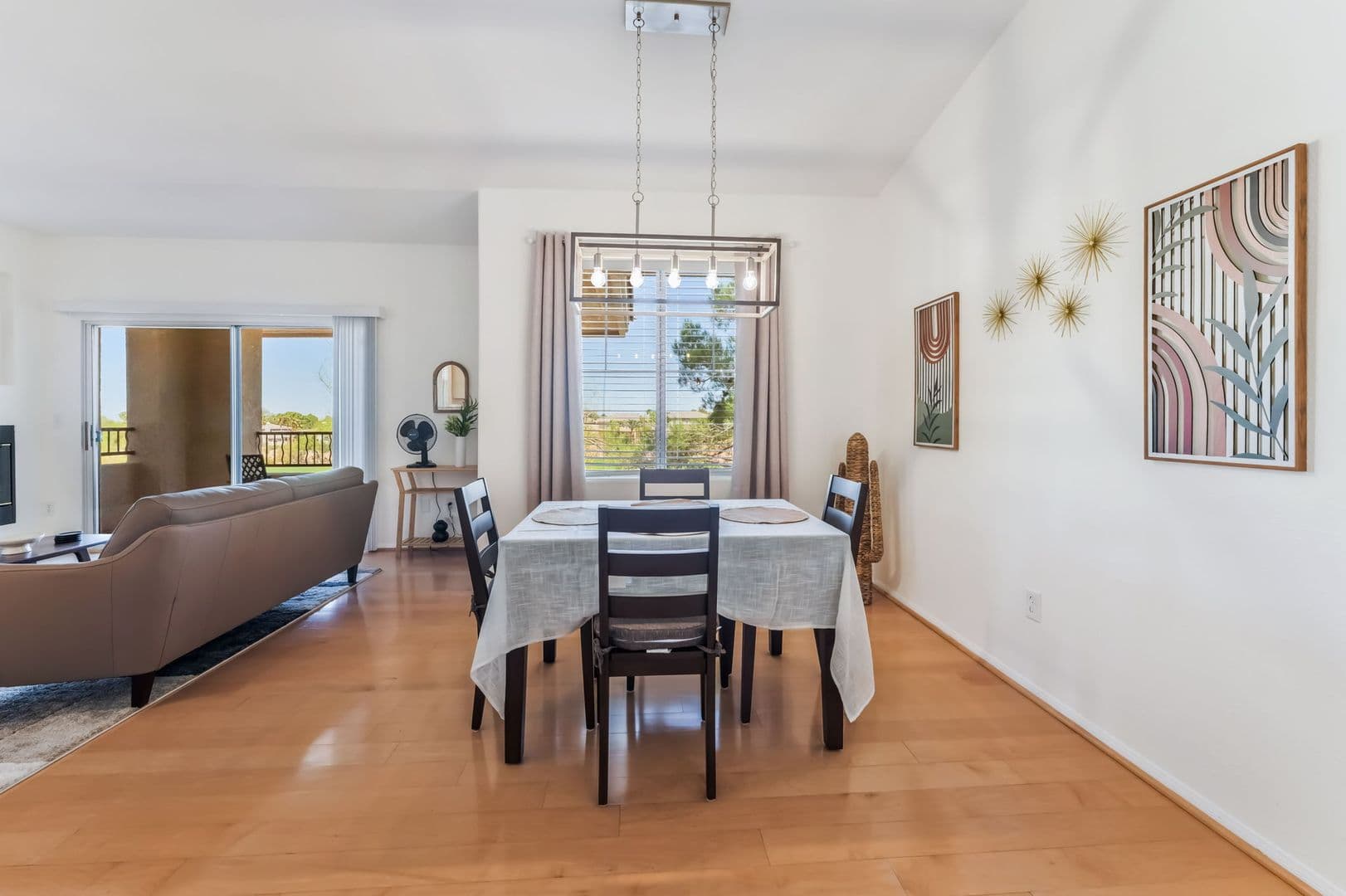 Las Vegas House: 904 Duckhorn Ct. #204