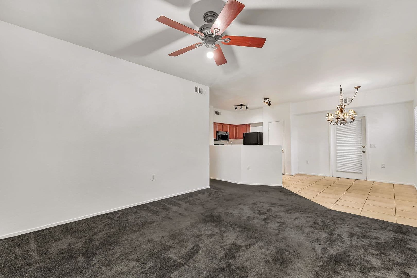 Las Vegas House: 10245 S Maryland Pkwy #176
