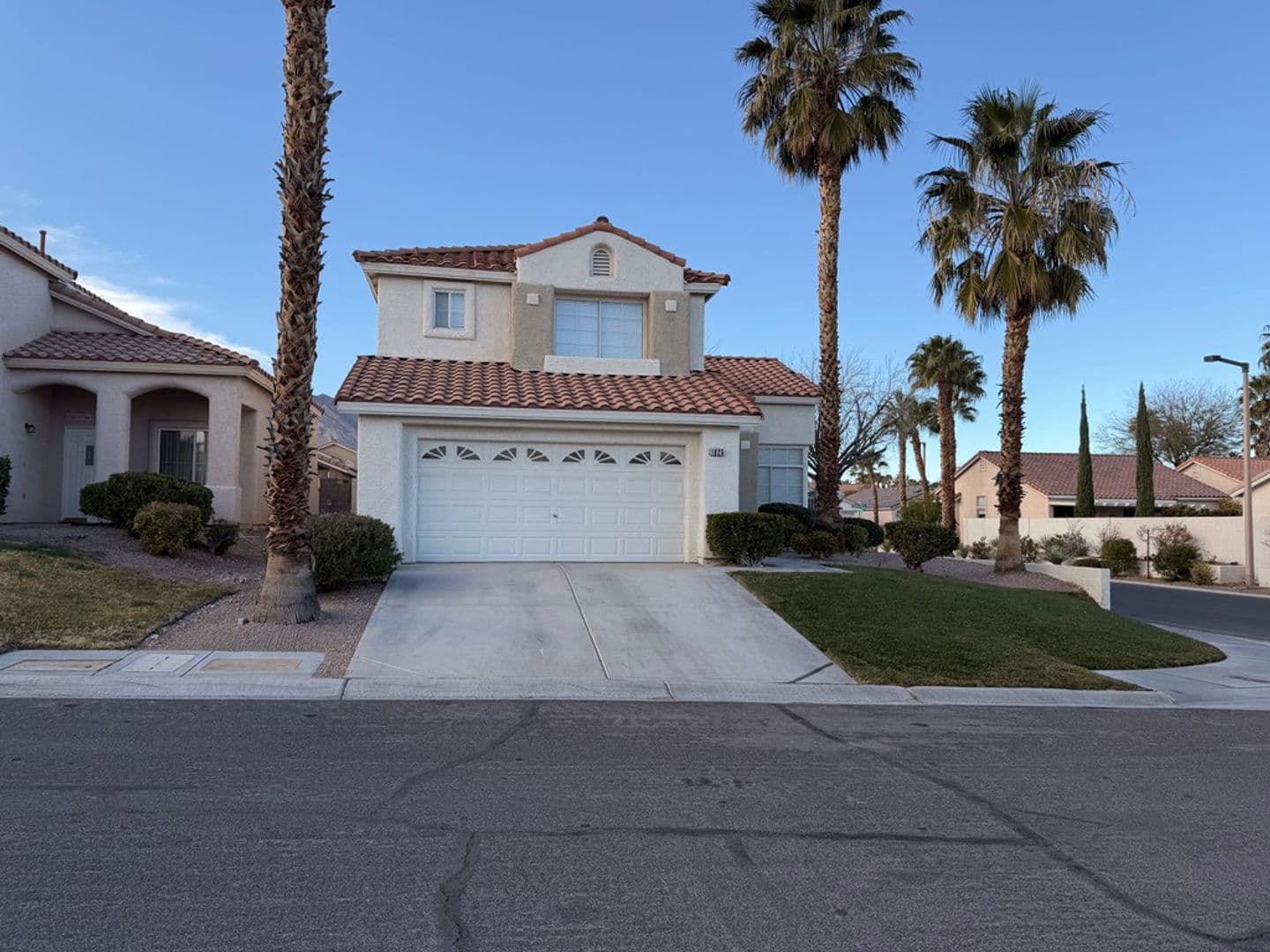 Las Vegas House: 1825 Sierra Oaks Ln