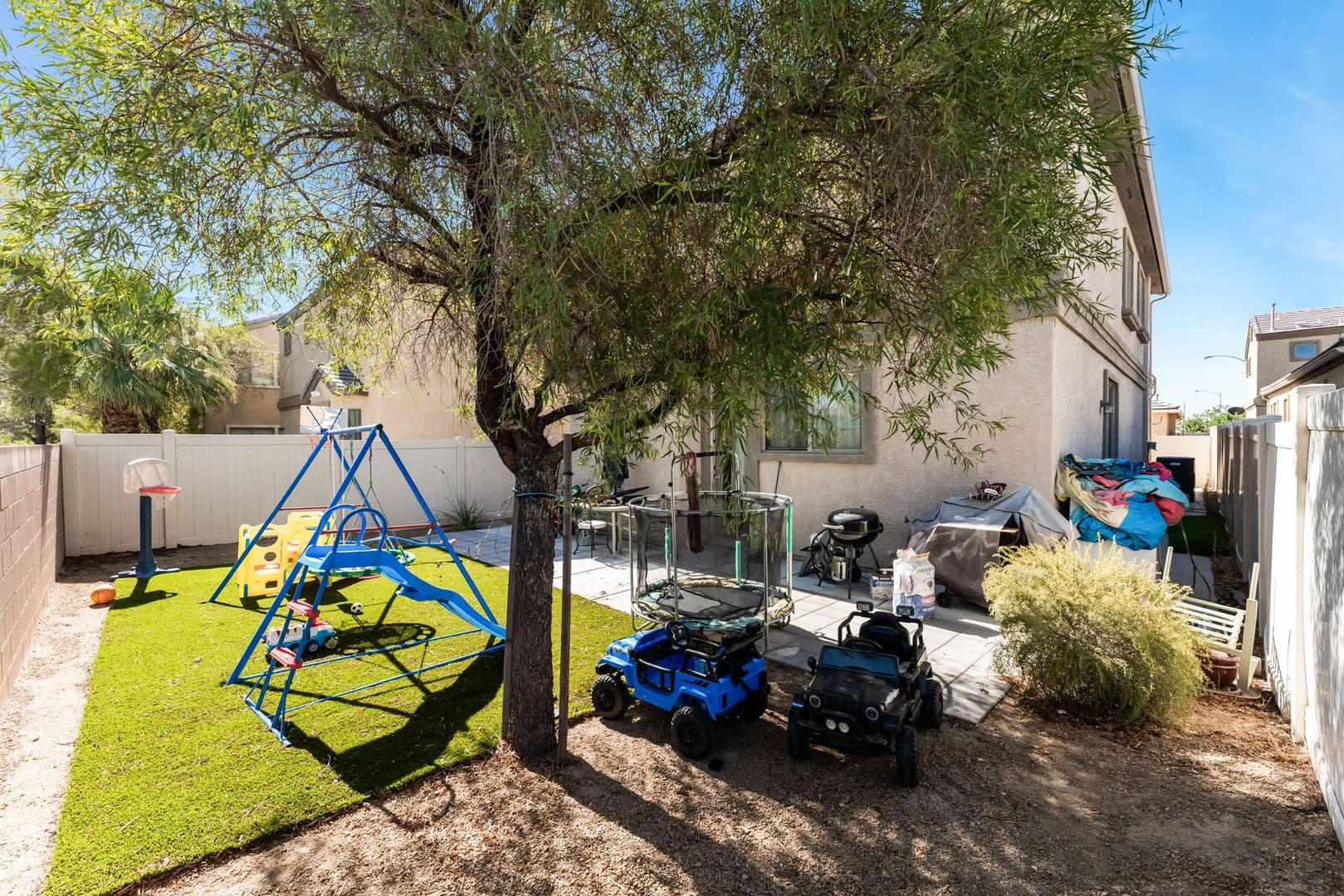 North Las Vegas House: 5537 Punto Del Castello Ct