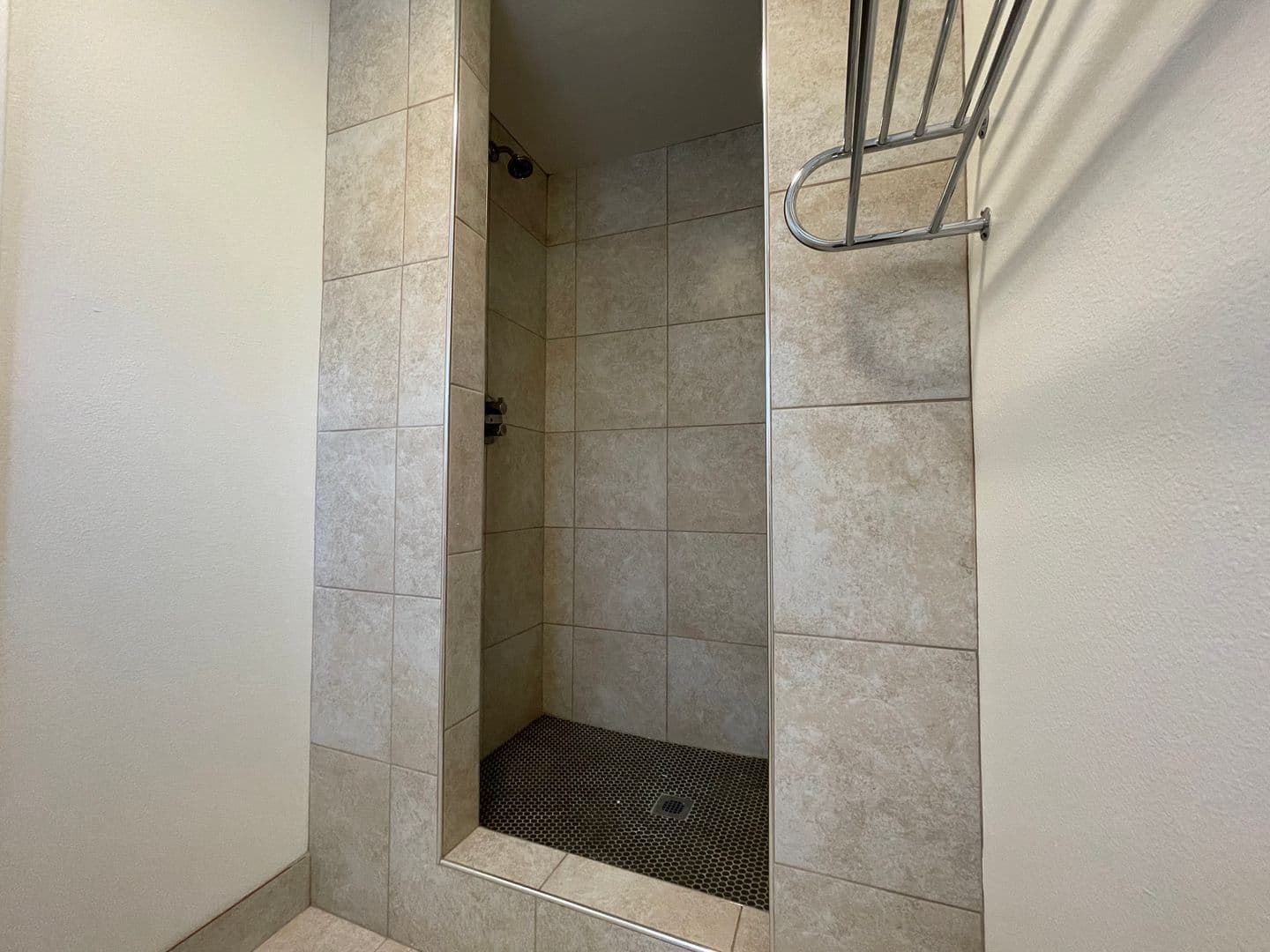 Henderson House: 314 Tamarack Dr