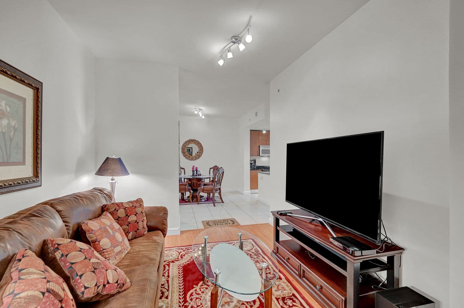 Las Vegas House: 200 W Sahara Ave. #811
