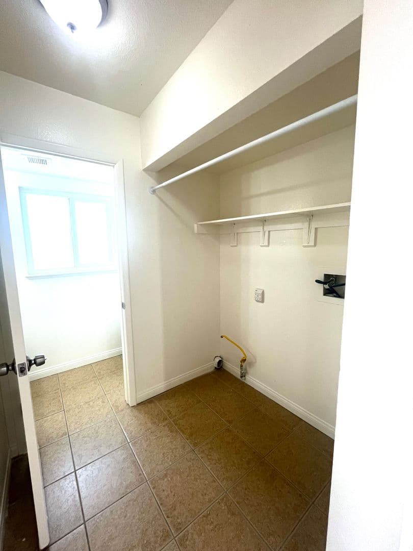 Las Vegas House: 5521 Maidstone Cr.