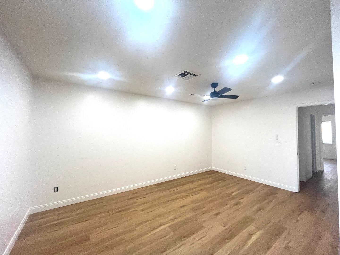Las Vegas House: 5521 Maidstone Cr.
