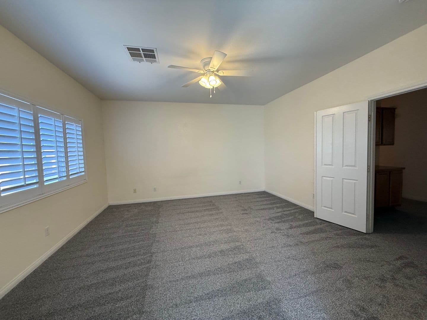 Henderson House: 678 Kentons Run Avenue