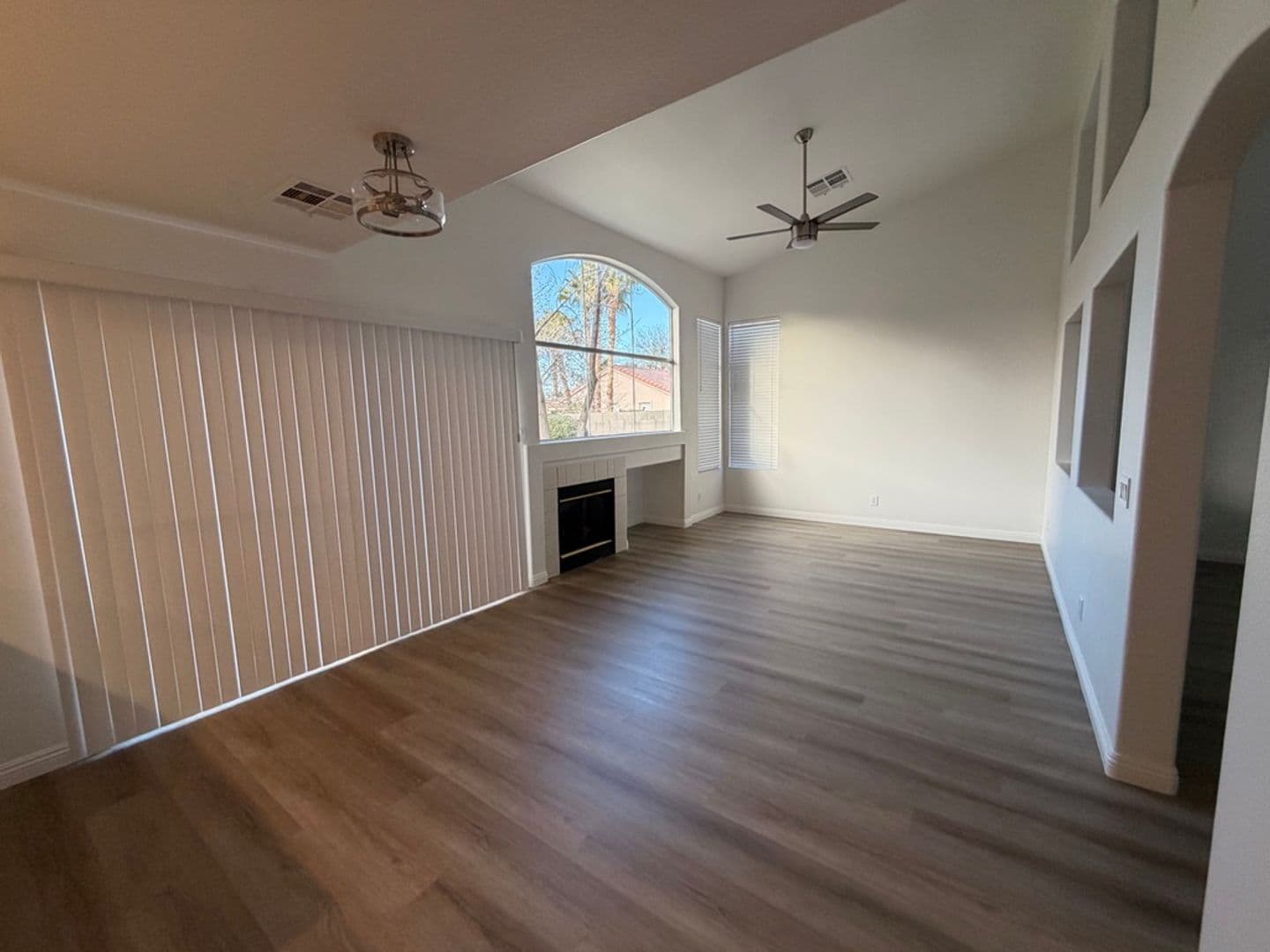 Las Vegas House: 1825 Sierra Oaks Ln