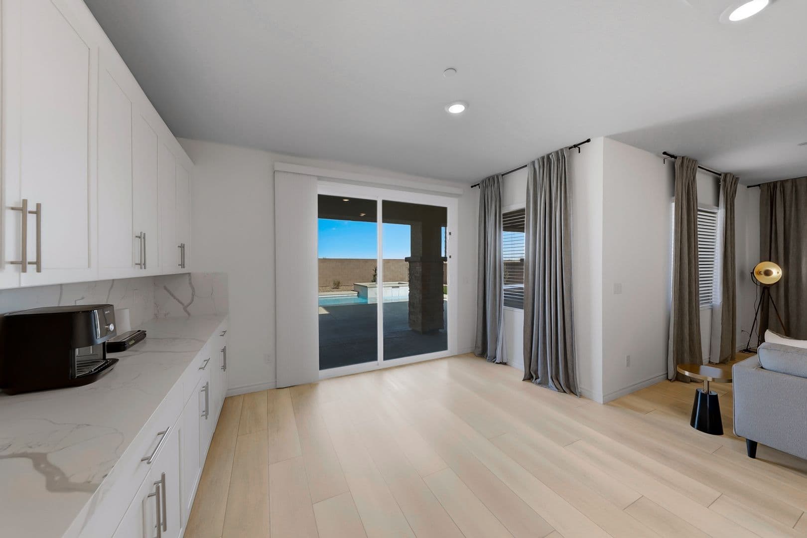 Henderson House: 290 Robson Ridge Lane