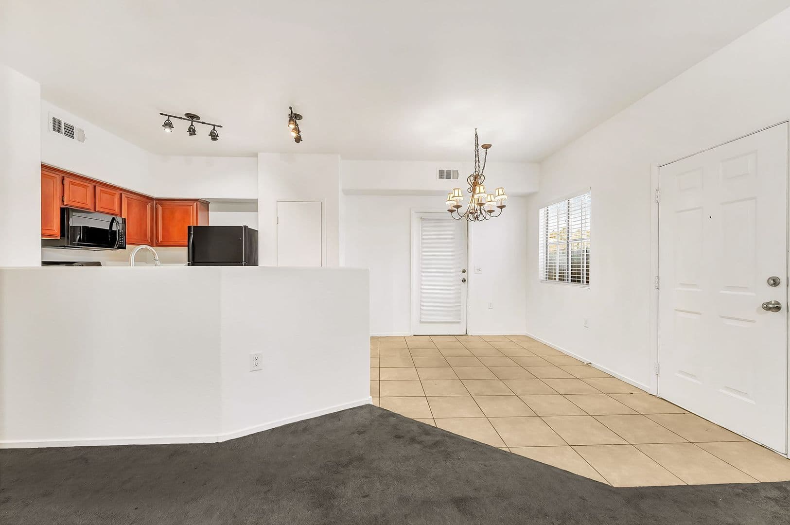 Las Vegas House: 10245 S Maryland Pkwy #176