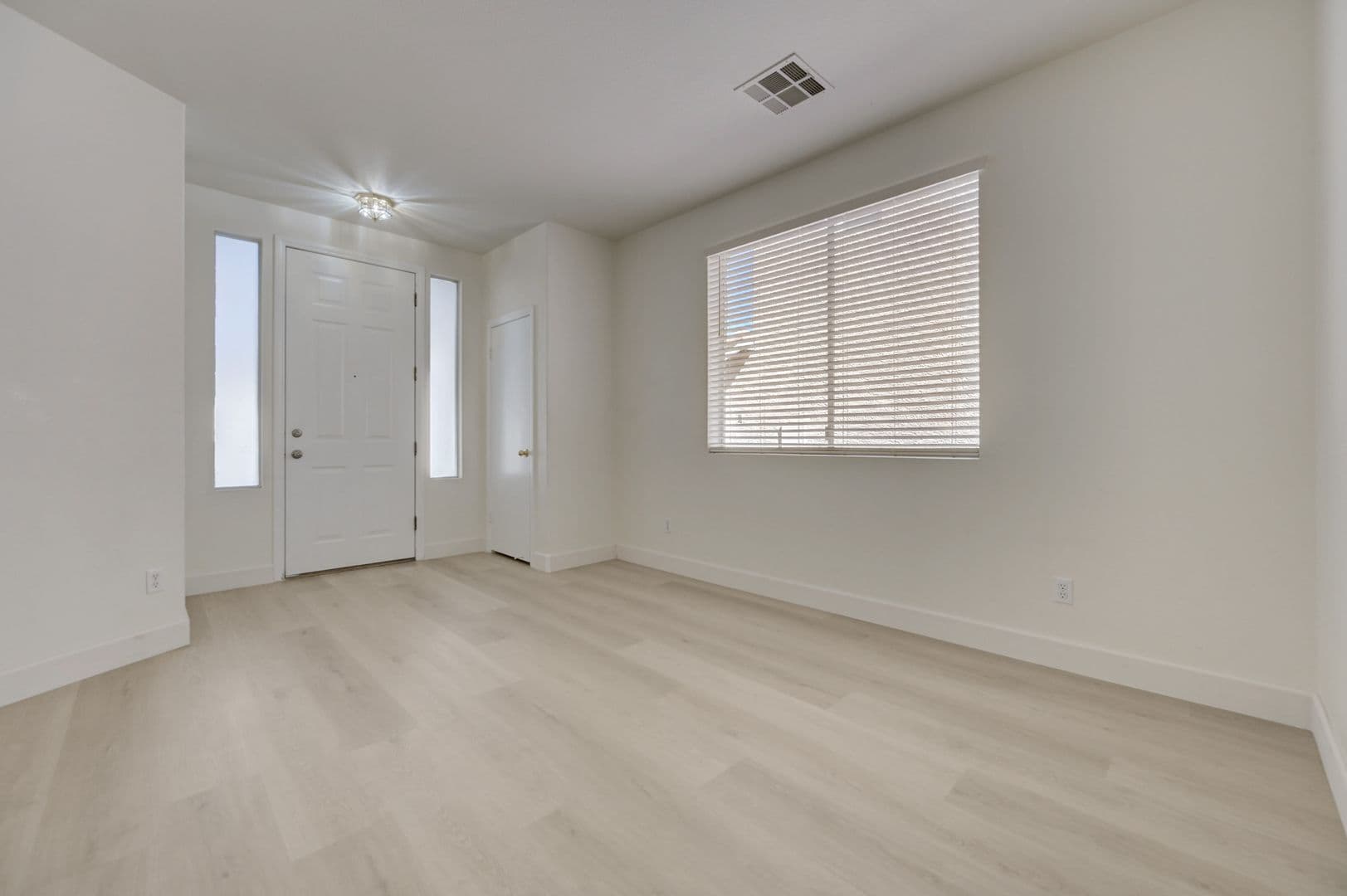 Las Vegas House: 10369 Bent Willow Ave.