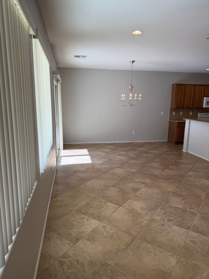 Henderson House: 2503 Erastus Dr.