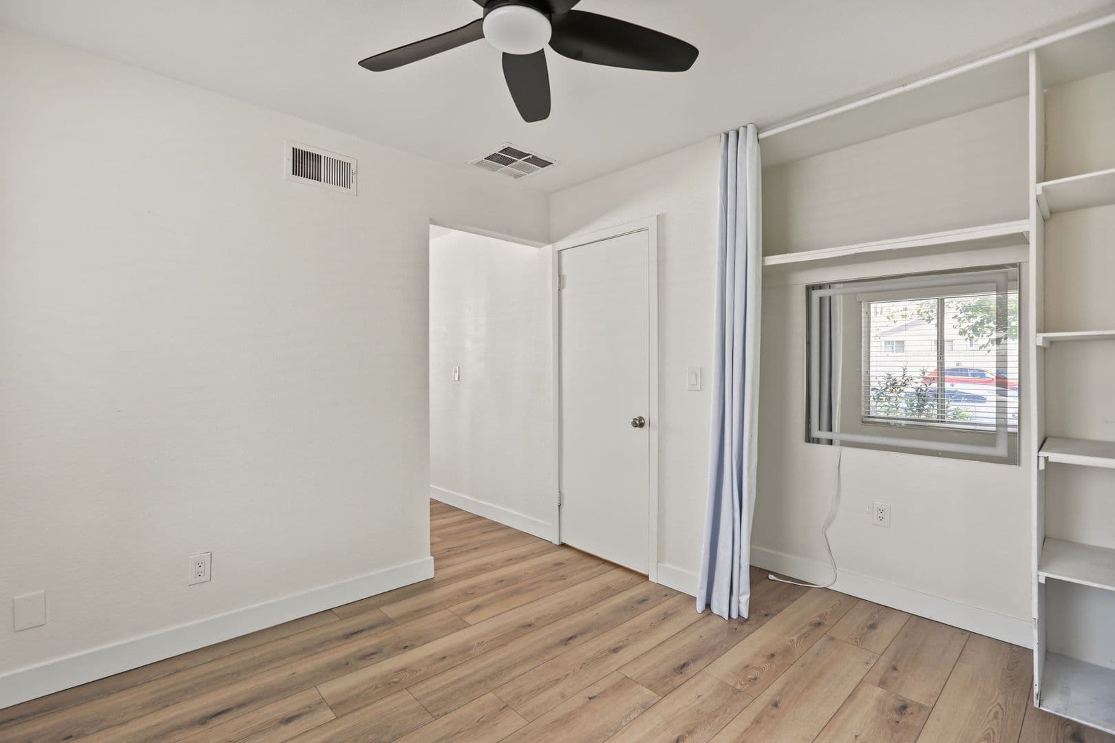 Las Vegas House: 4162 Ridgewood Ave