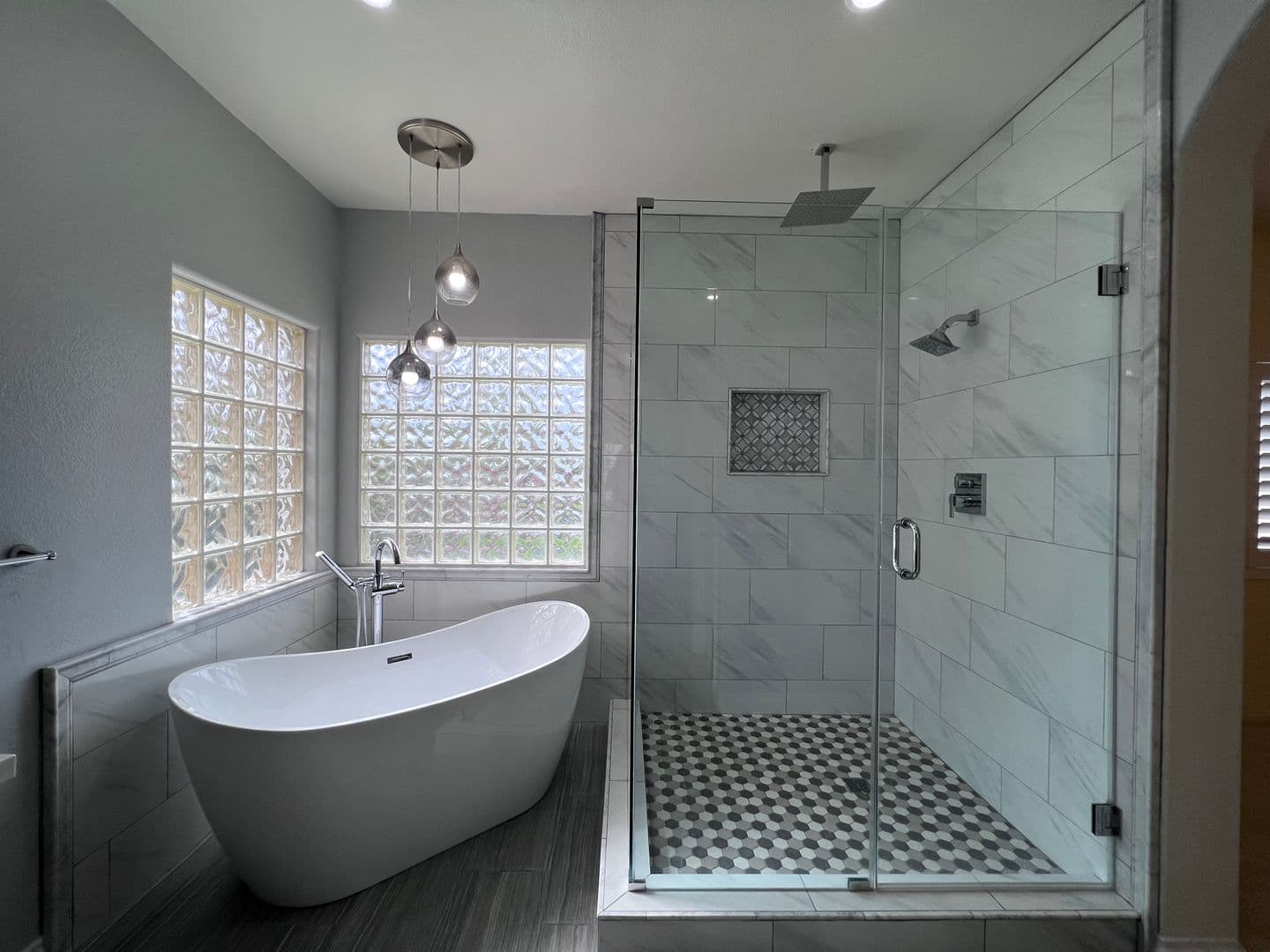 Henderson House: 678 Kentons Run Avenue