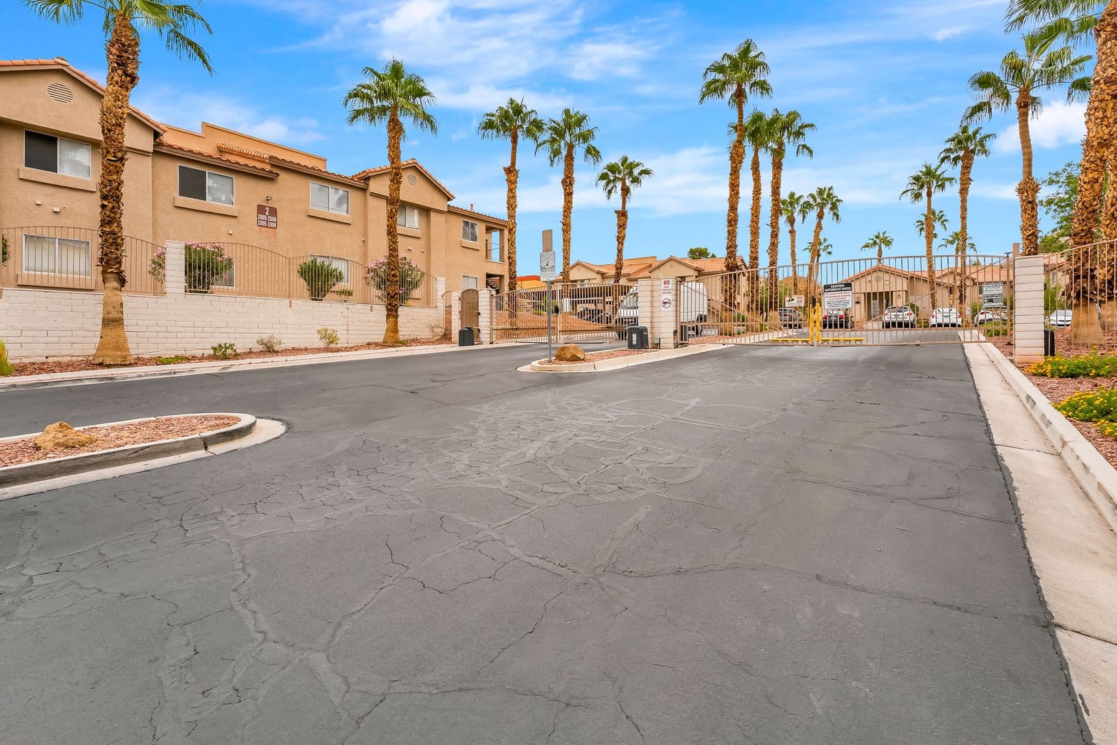 Las Vegas Condo: 2110 Los Feliz St #1044