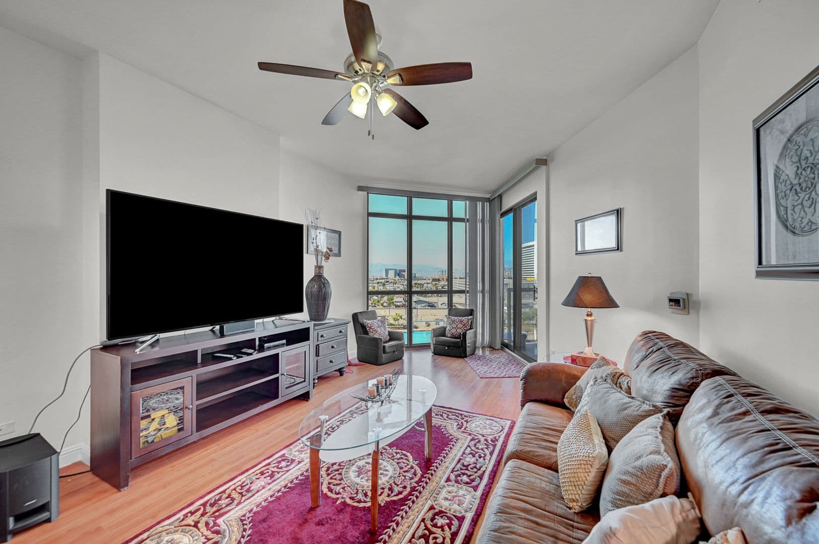 Las Vegas House: 200 W Sahara Ave. #811
