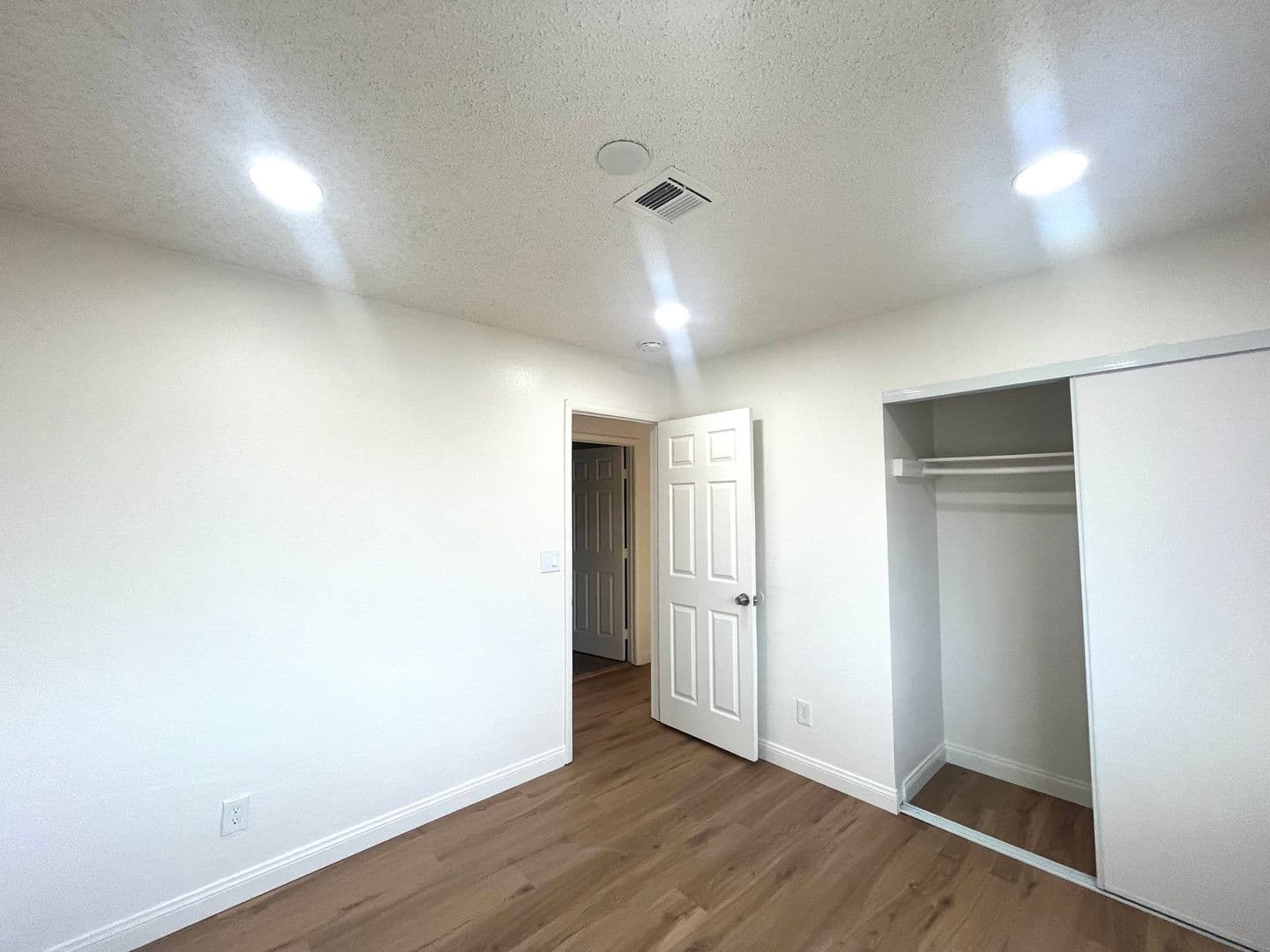 Las Vegas House: 5521 Maidstone Cr.