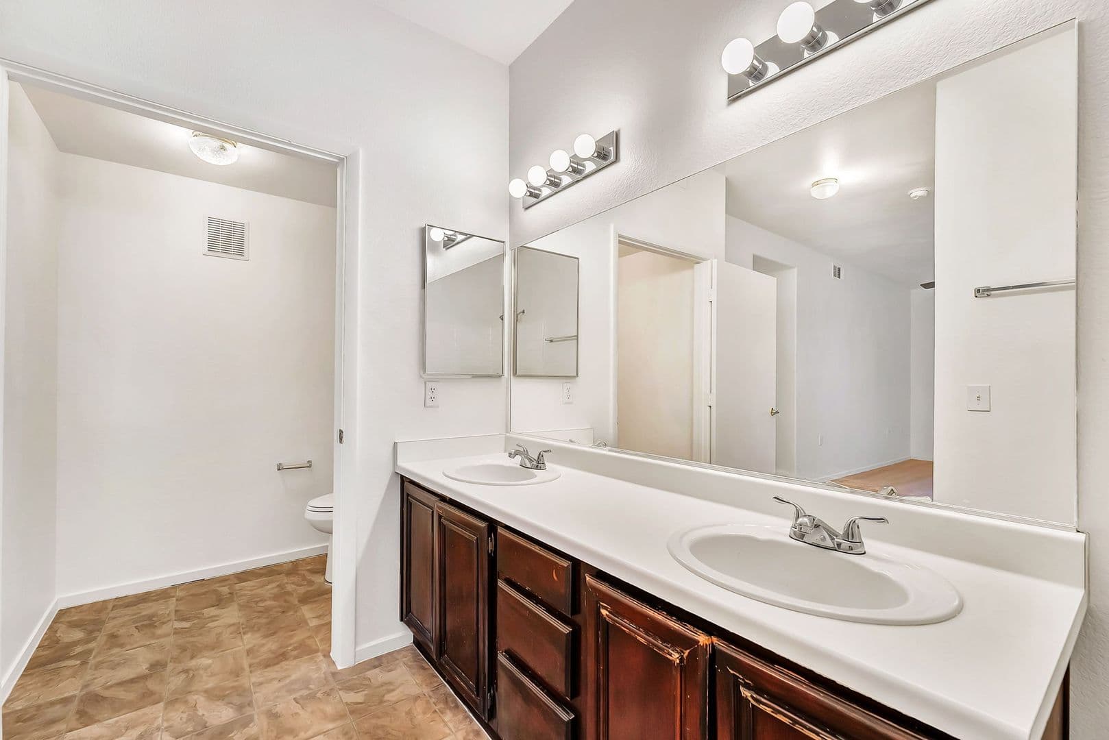 Las Vegas House: 10245 S Maryland Pkwy #176