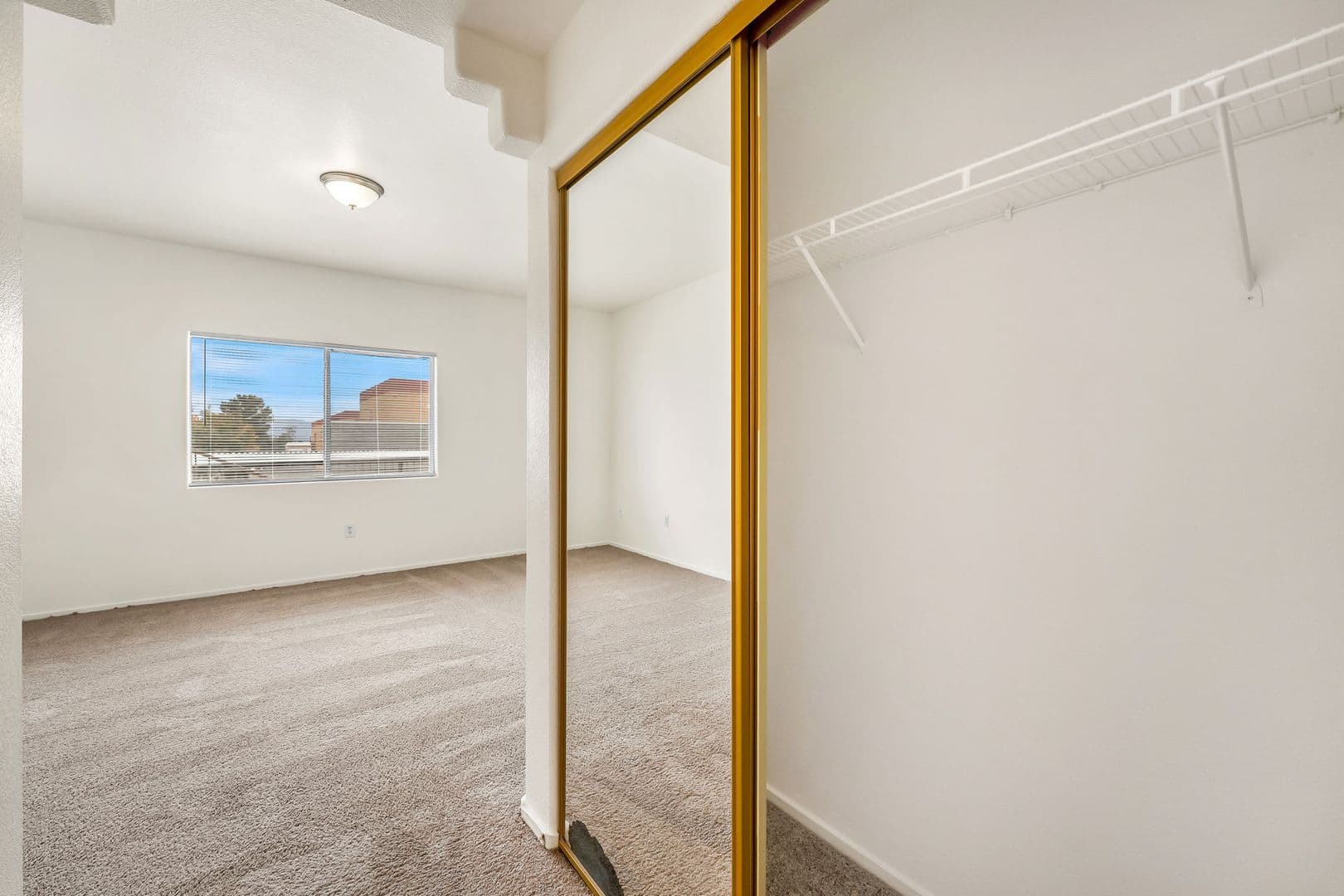 Las Vegas Condo: 2110 Los Feliz St #1044