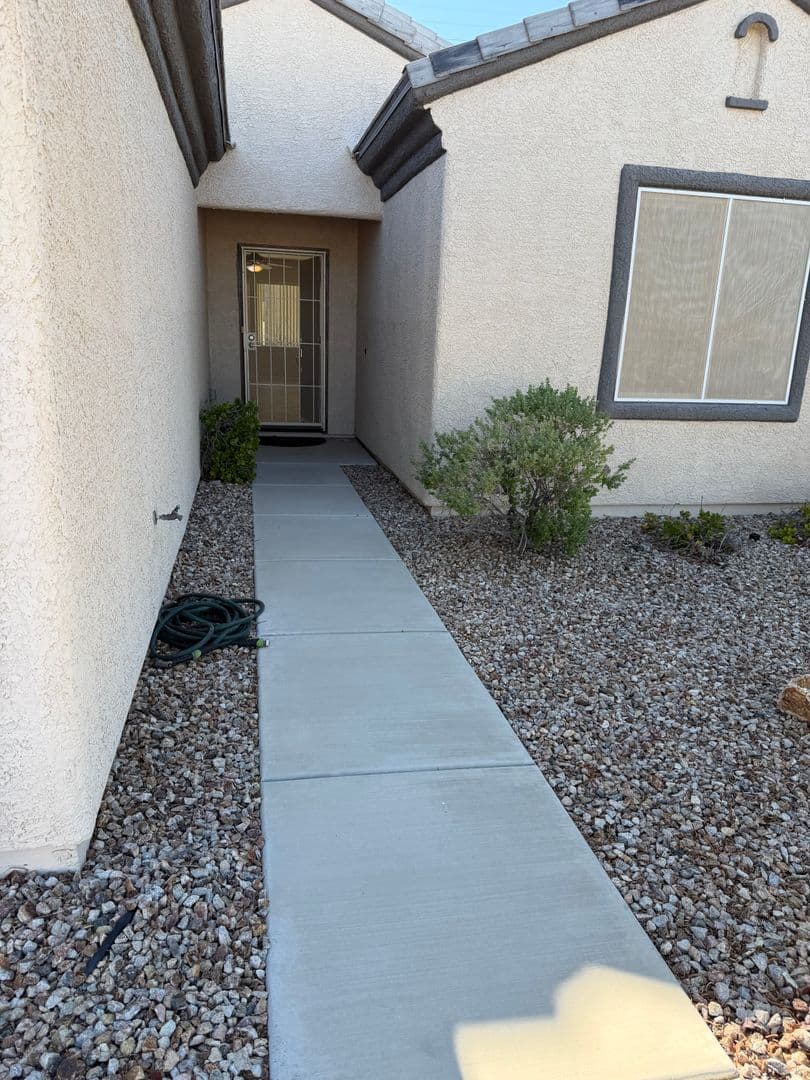 Henderson House: 2503 Erastus Dr.