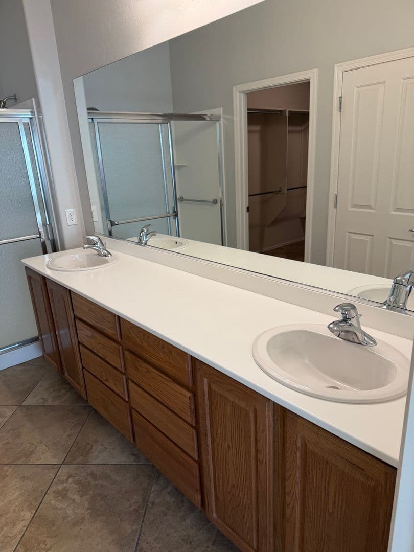 Henderson House: 2503 Erastus Dr.