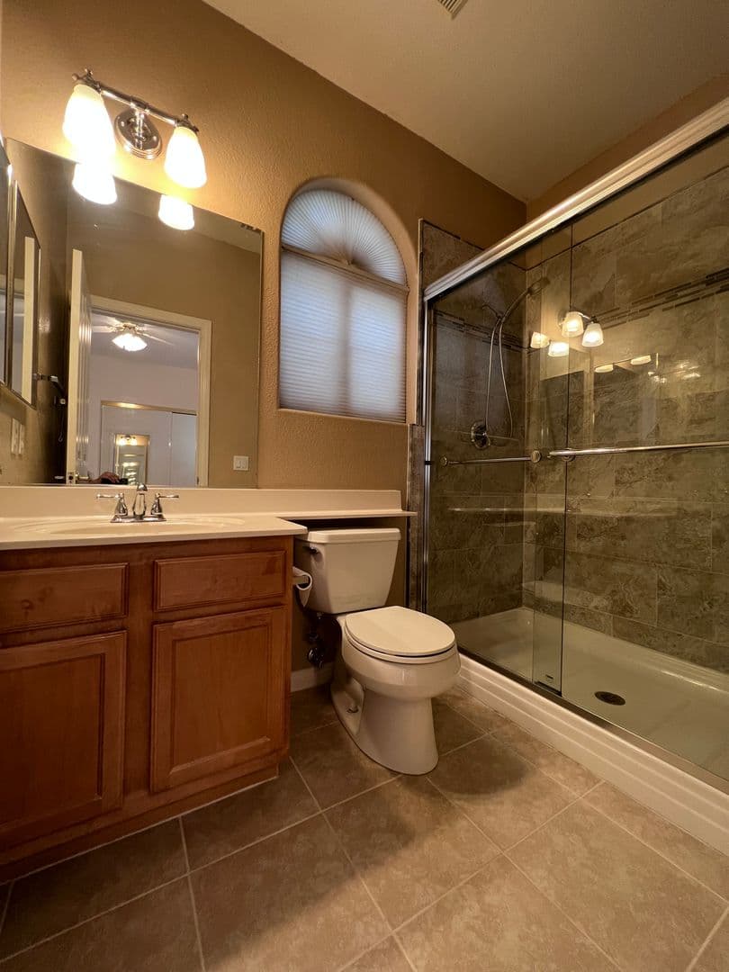 Henderson House: 678 Kentons Run Avenue
