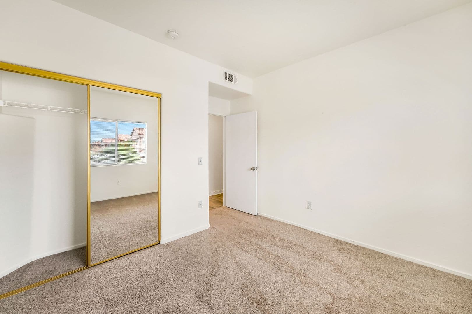 Las Vegas Condo: 2110 Los Feliz St #1044