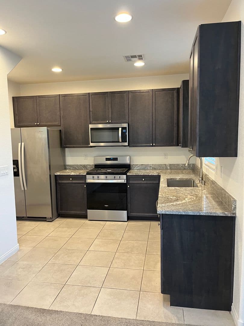 Las Vegas House: 1633 Mankato Ct.