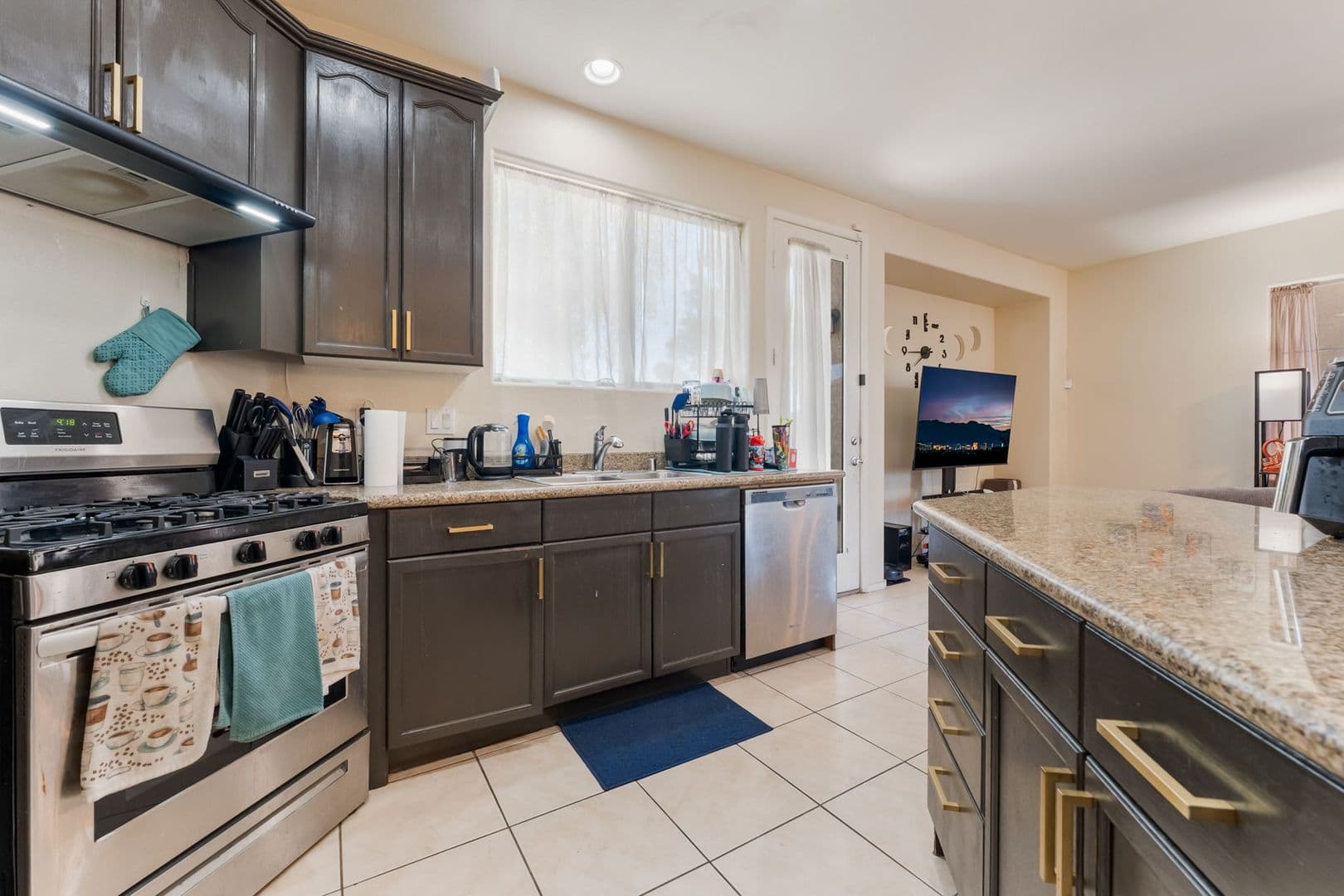 North Las Vegas House: 5537 Punto Del Castello Ct