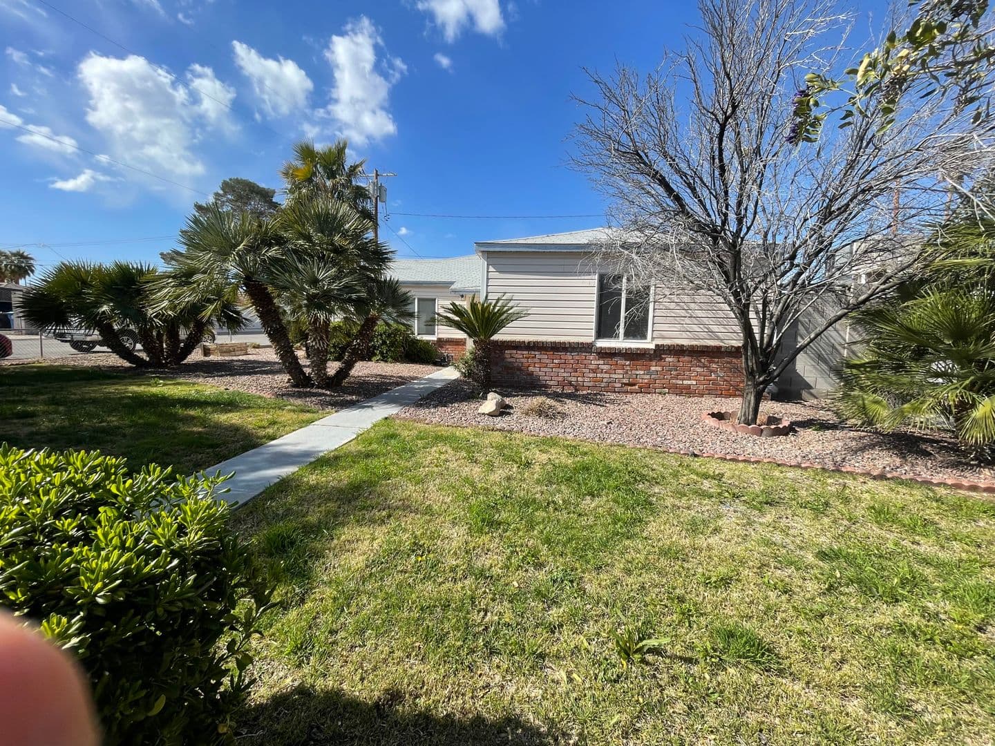 Henderson House: 590 National St
