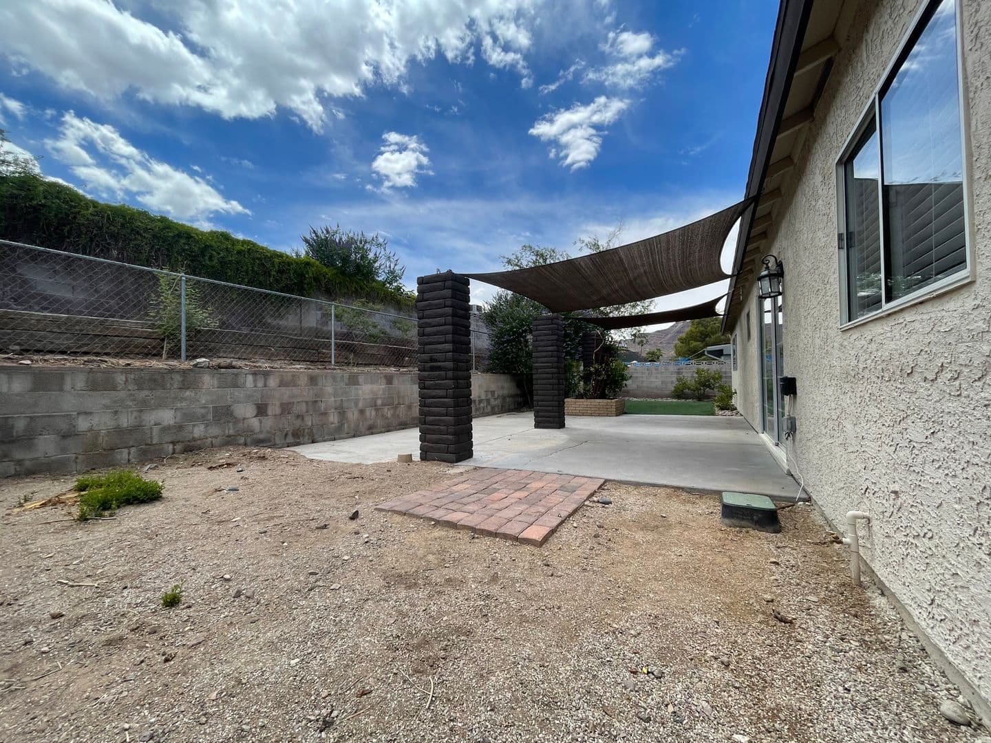 Henderson House: 314 Tamarack Dr