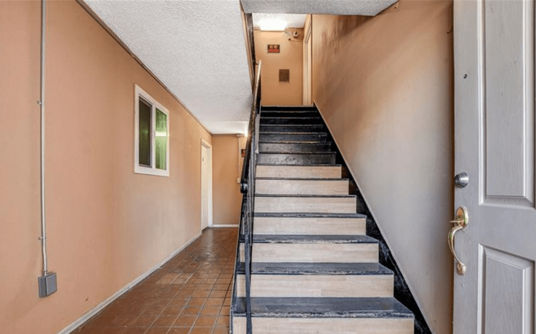 Las Vegas Apartment: 3520 Cambridge St.