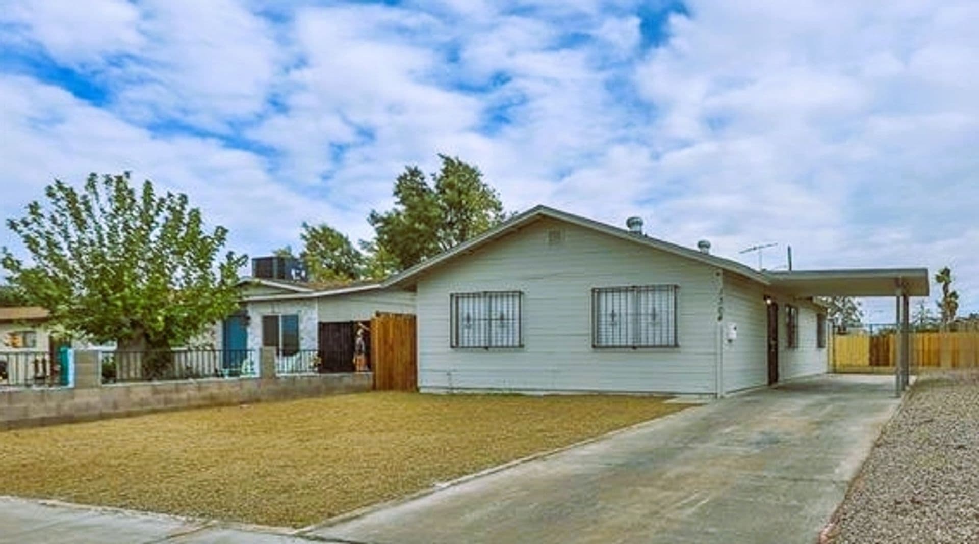 Henderson House: 1304 Chestnut Street
